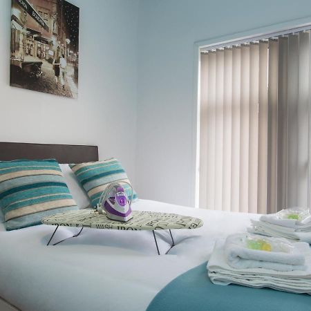 Townhouse @ West Avenue Crewe Bed and Breakfast Εξωτερικό φωτογραφία
