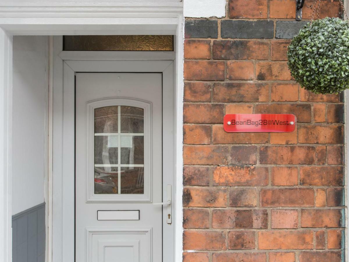 Townhouse @ West Avenue Crewe Bed and Breakfast Εξωτερικό φωτογραφία